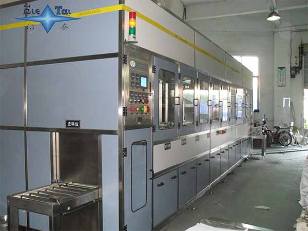 超聲波清洗設備的三大優勢特點 超聲波清洗設備的三大優勢特點