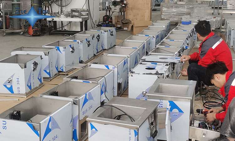 大型超聲波清洗機如何避免精密零部件清洗損傷?潔泰各行業無損清洗方案 大型超聲波清洗機如何避免精密零部件清洗損傷?潔泰各行業無損清洗方案