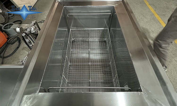 超聲波清洗機(jī)怎么選？潔泰20年老師傅團(tuán)隊(duì)：專(zhuān)治各種“奇形怪狀”，非標(biāo)定制不將就